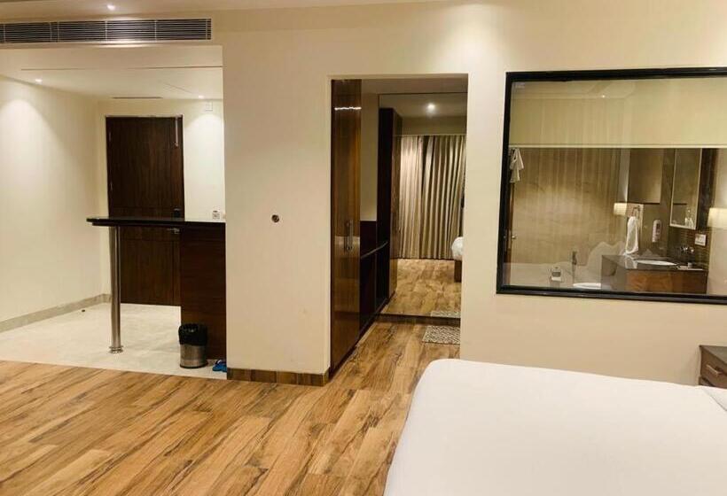 בית מלון כפרי West End View