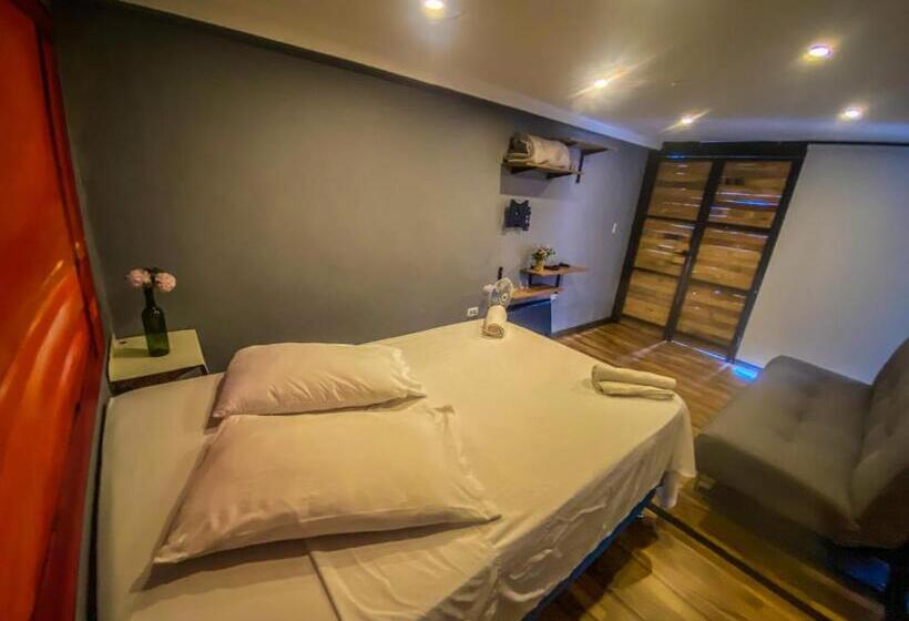 פנסיון Fardo Hotel Boutique En Ibague   Zona G   Recepción Digital 24h