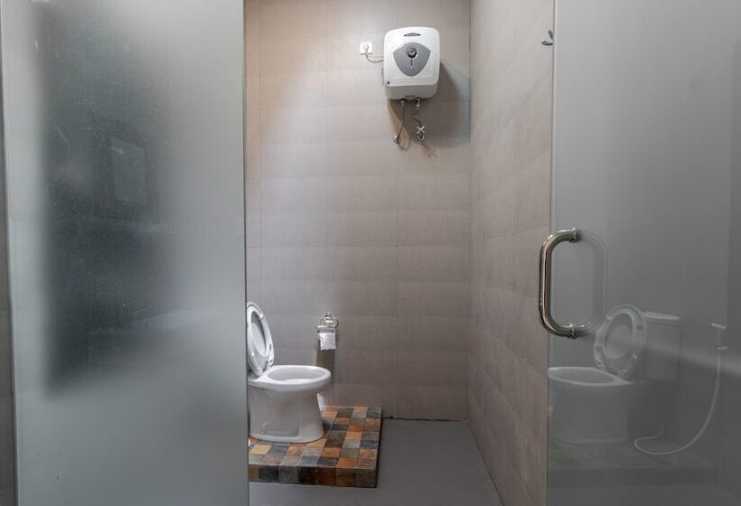 פנסיון Josh Guest House