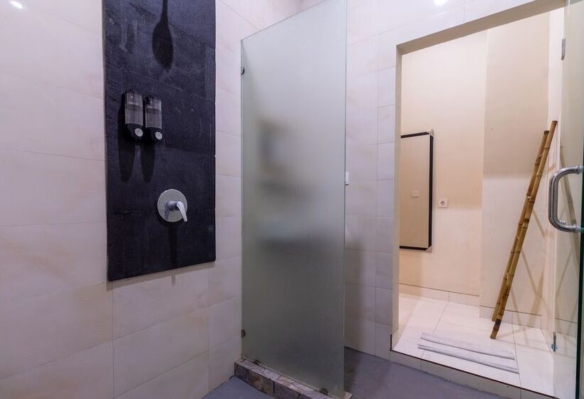 פנסיון Josh Guest House