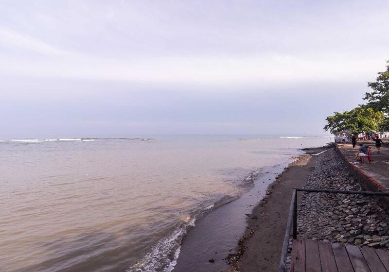 פנסיון Josh Guest House