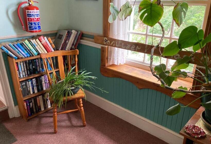 פנסיון Old Mill Inn