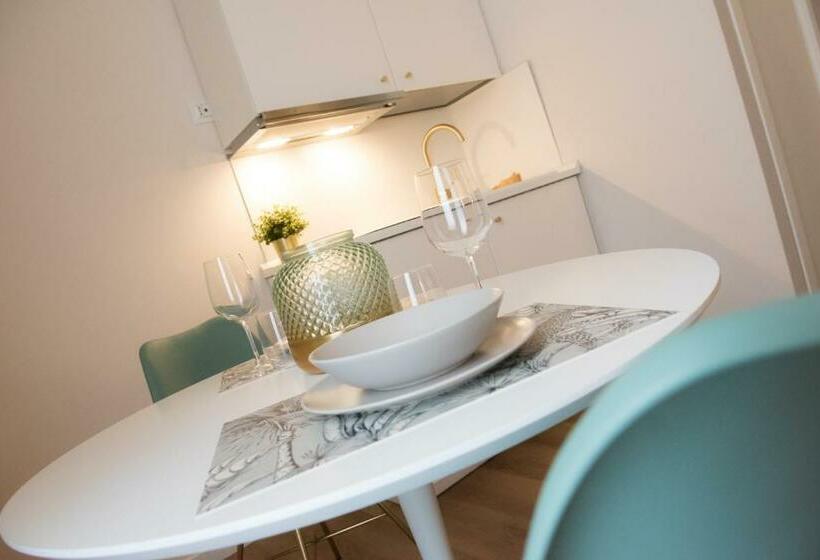 פנסיון Posa   Charming Rooms