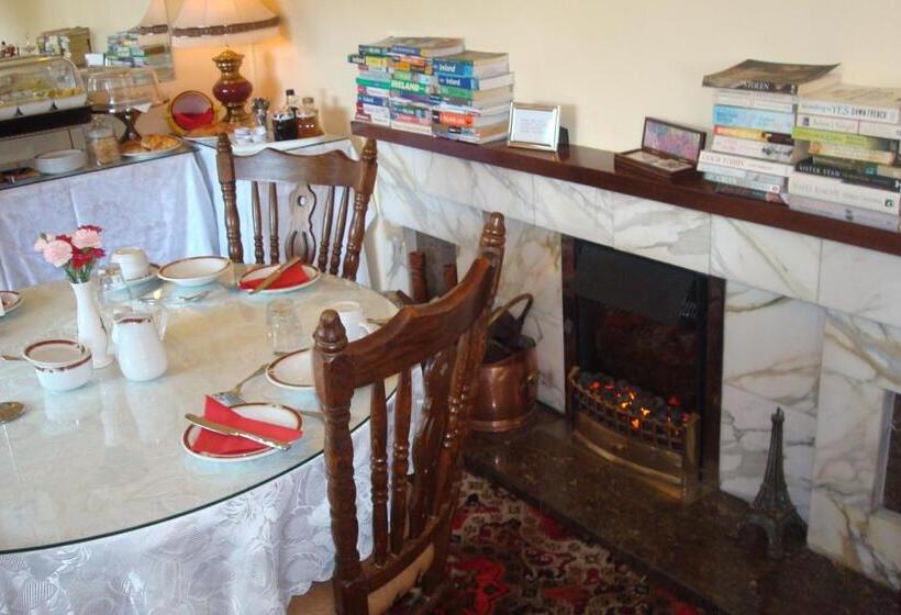 צימר Athlumney Manor Guest Accommodation