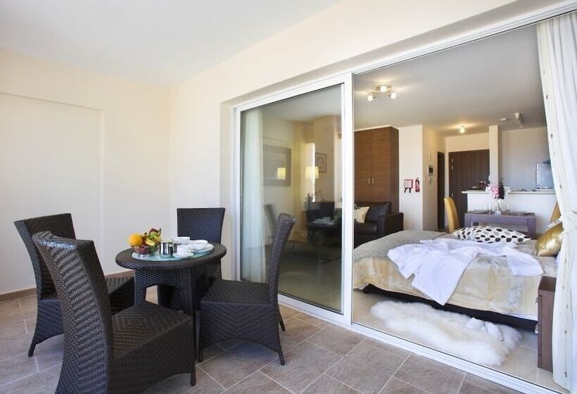 Club Coral View Resort