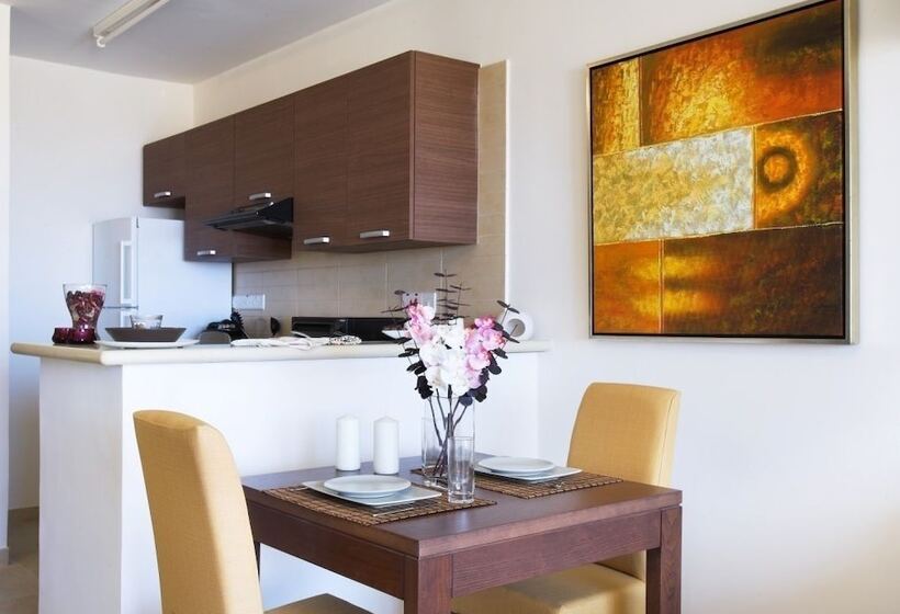 Club Coral View Resort