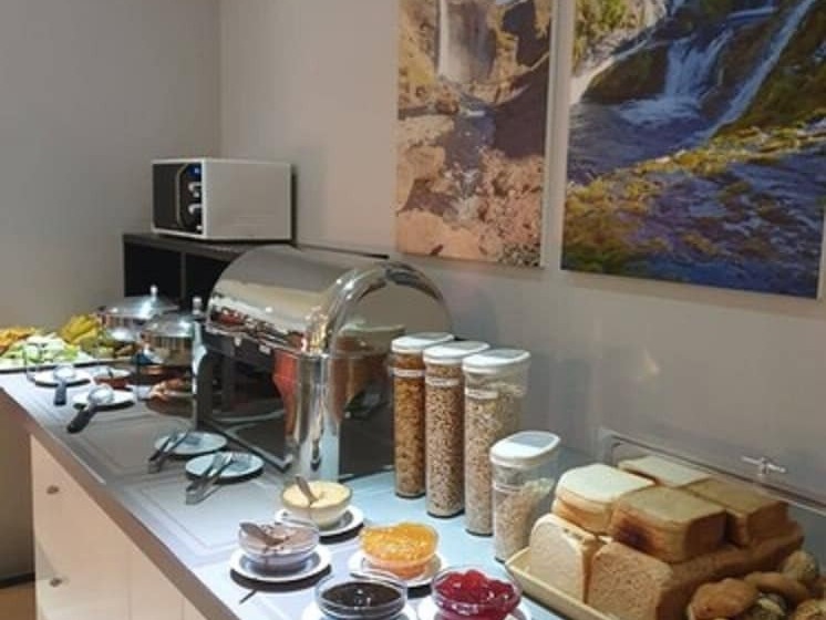 Aurora Hotel At Reykjavik Keflavik Airport Terminal Kef