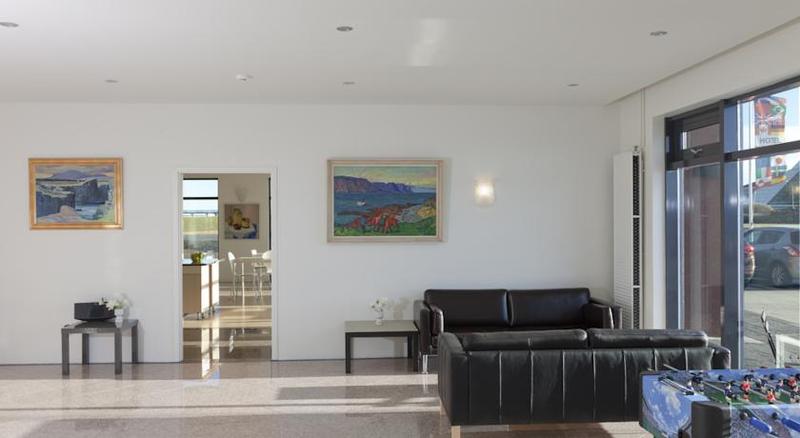 Aurora Hotel At Reykjavik Keflavik Airport Terminal Kef