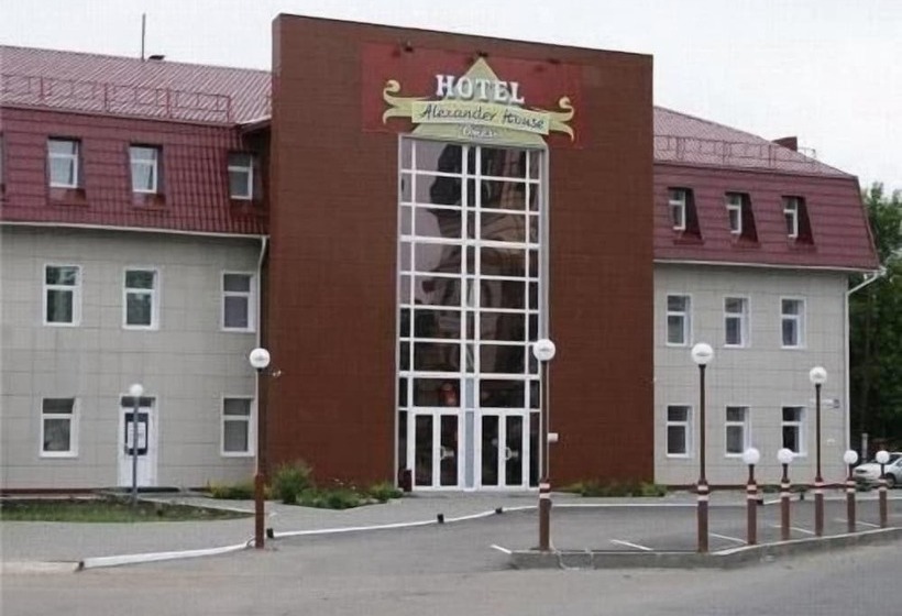 فندق Alexander House