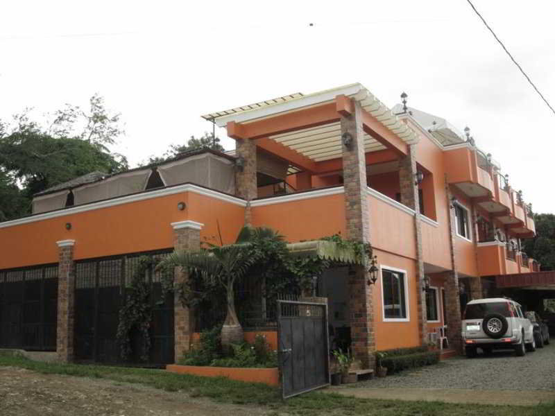 בית מלון כפרי Amirsache Villa Tagaytay