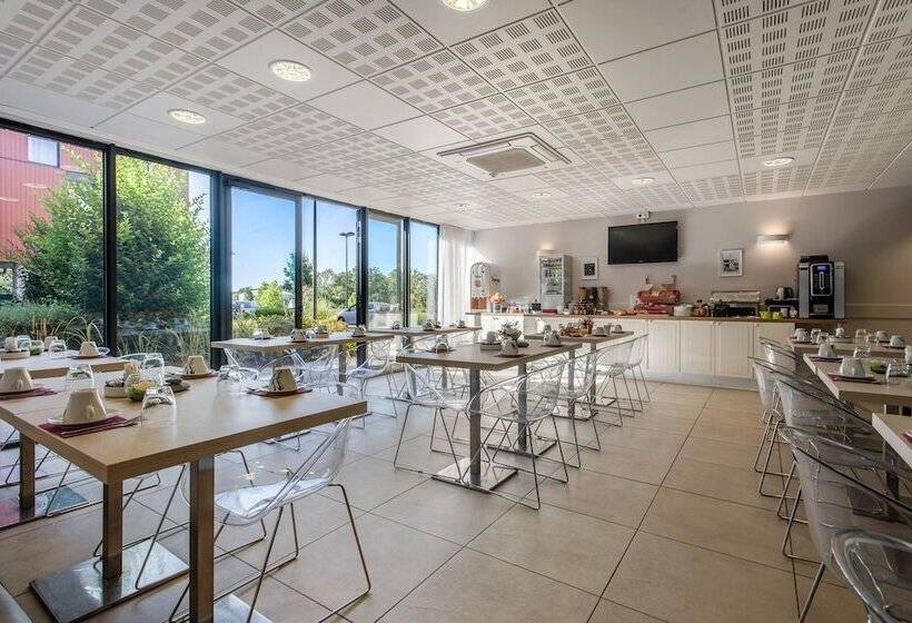 هتل Appart’city Confort Vannes