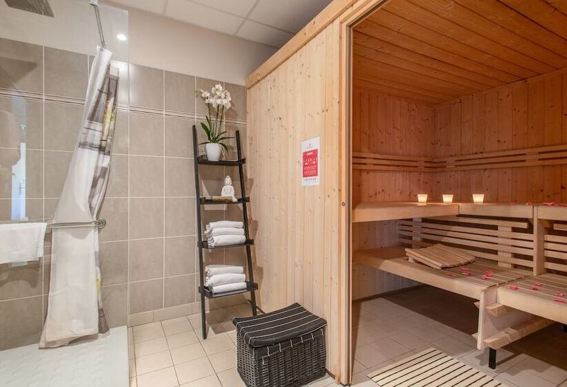 هتل Appart’city Confort Vannes