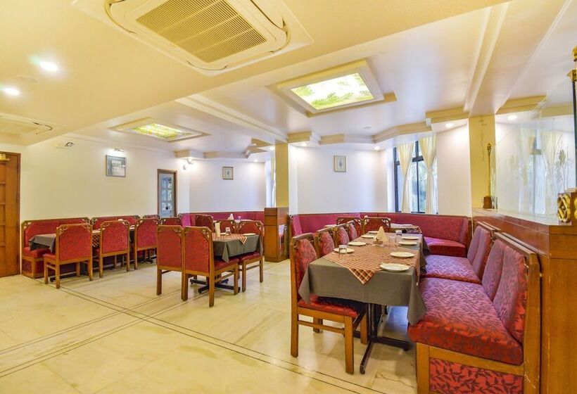 Fabhotel Ashish Plaza