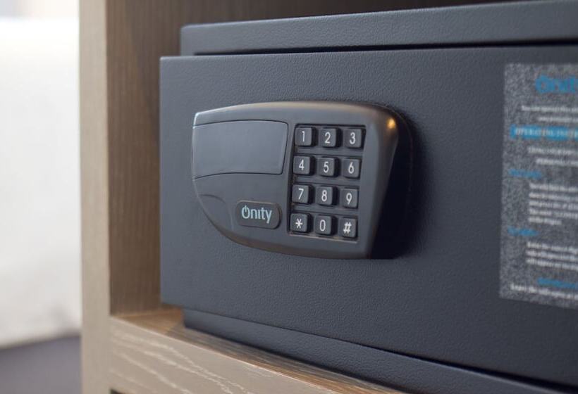 Aston Makassar Hotel & Convention Center