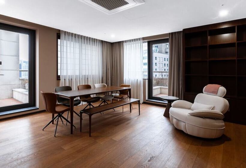 The Prima Hotel Jongno