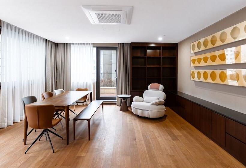 The Prima Hotel Jongno