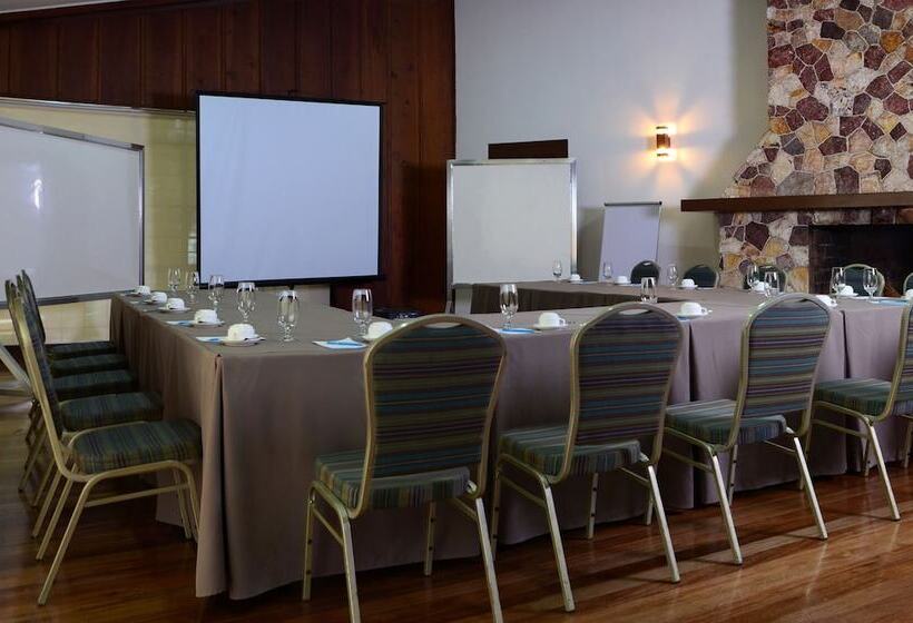 فندق Azalea Residences Baguio