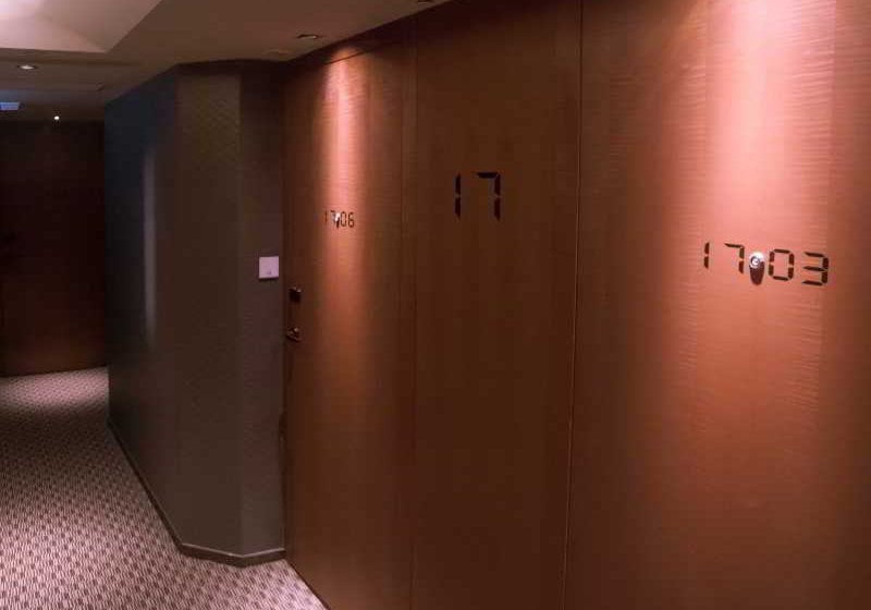 هتل Butterfly On Victoria