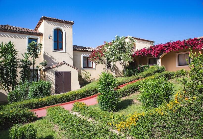 בית מלון כפרי Cala Luas Resort