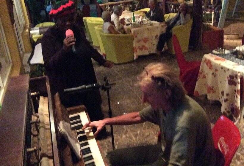 هتل Calabash Apartment