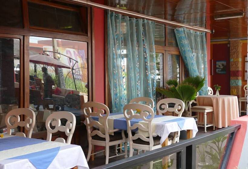 هتل Calabash Apartment