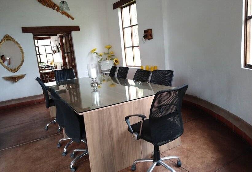 هتل Casa Hacienda Nasca Oasis