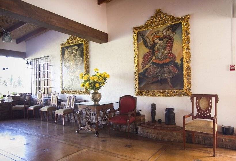 هتل Casa Hacienda Nasca Oasis