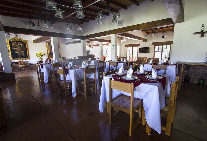 هتل Casa Hacienda Nasca Oasis