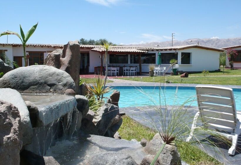 هتل Casa Hacienda Nasca Oasis