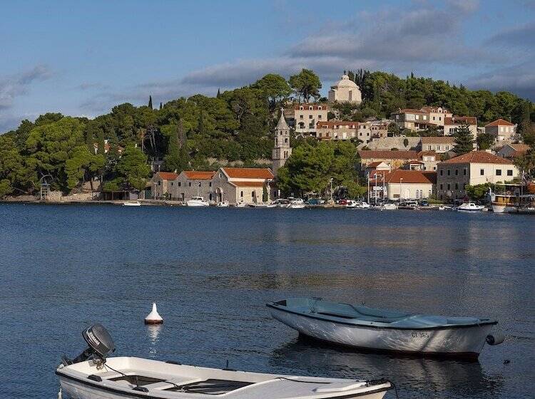 فندق Cavtat