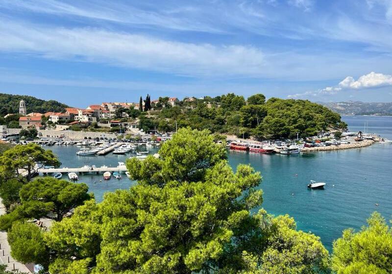فندق Cavtat