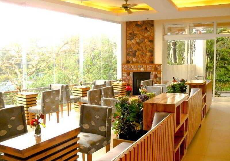 בית מלון כפרי Chalet Baguio