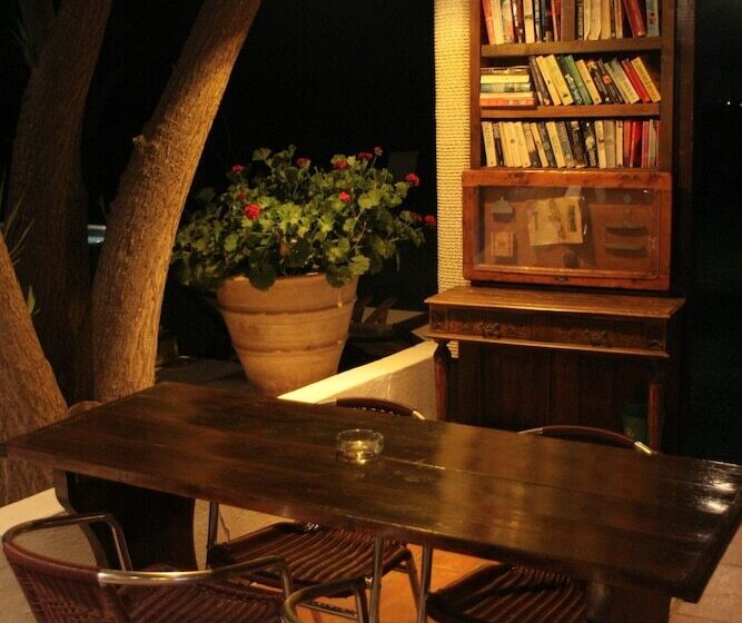 Отель Classic Apartments