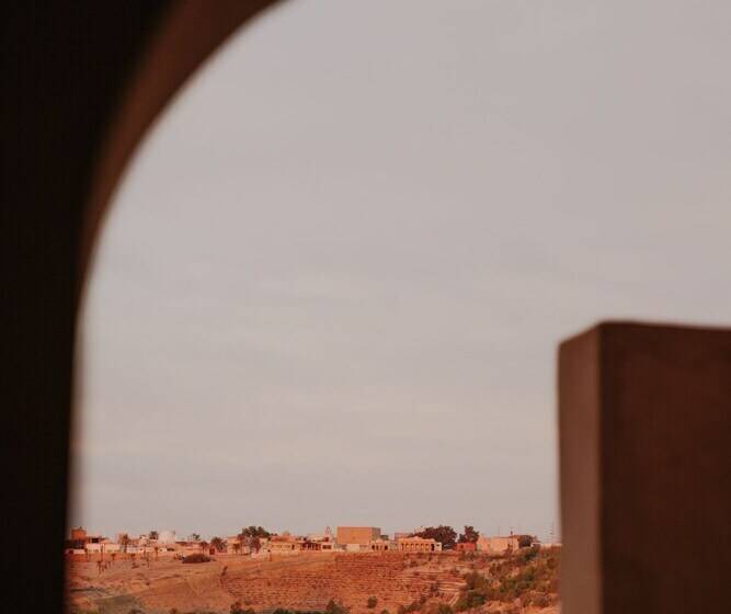 בית מלון כפרי Dar Hi