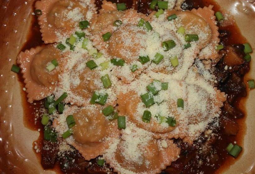 هتل Deep Forest Garden