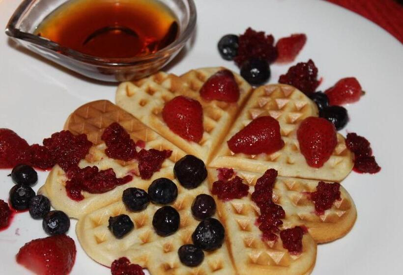 هتل Deep Forest Garden