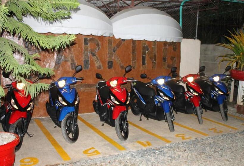 هتل Deep Forest Garden