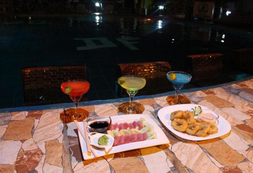 هتل Deep Forest Garden