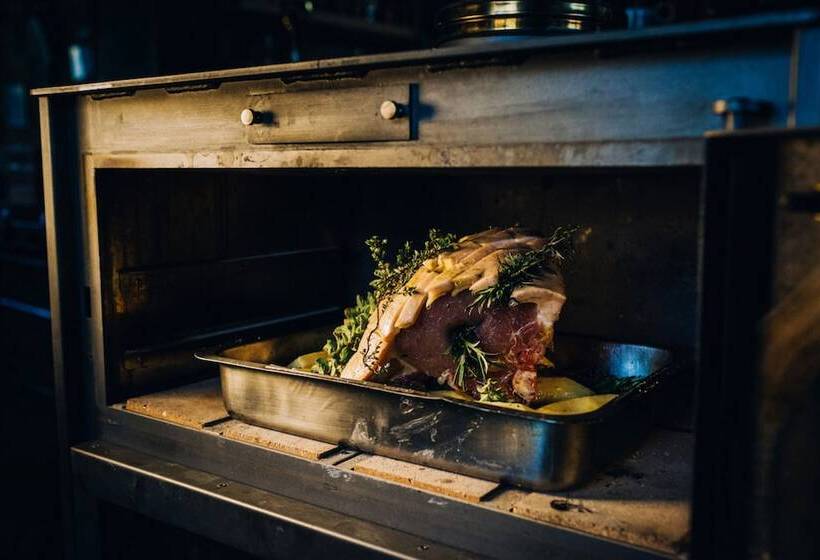 בית מלון כפרי Delina Mountain Resort