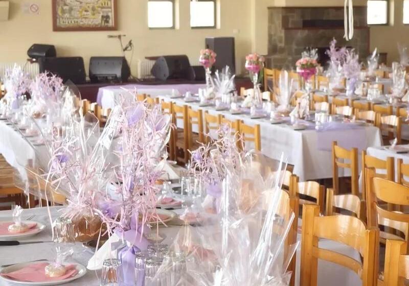 בית מלון כפרי Delina Mountain Resort