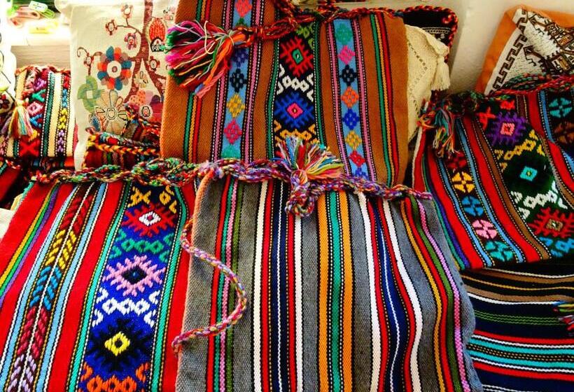 בית מלון כפרי Delina Mountain Resort