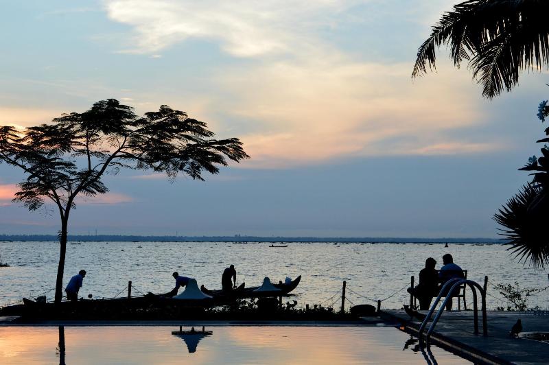 호텔 Deshadan Backwater Resort The Best Sunrise View