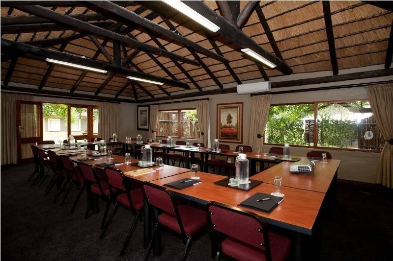 호텔 Ditholo Game Lodge