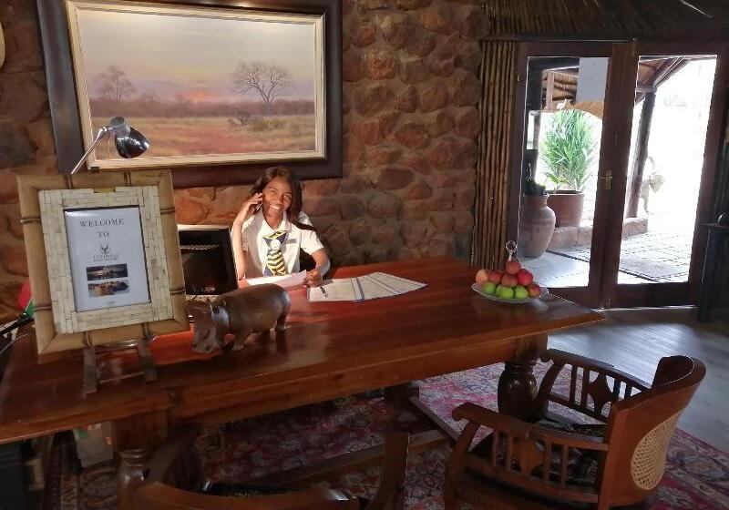 호텔 Ditholo Game Lodge