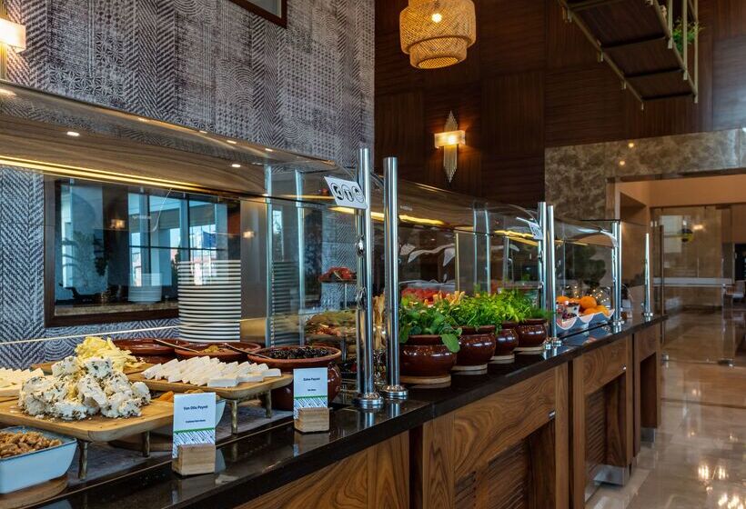Doubletree By Hilton Hotel Van