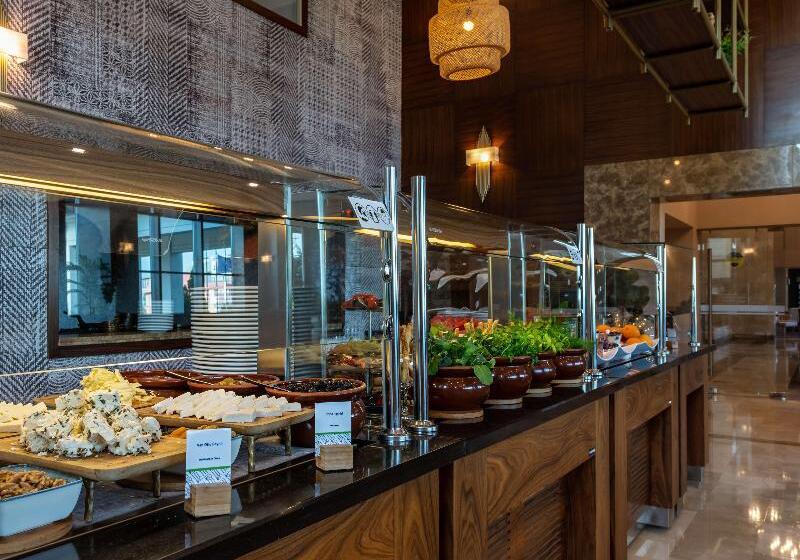 Doubletree By Hilton Hotel Van