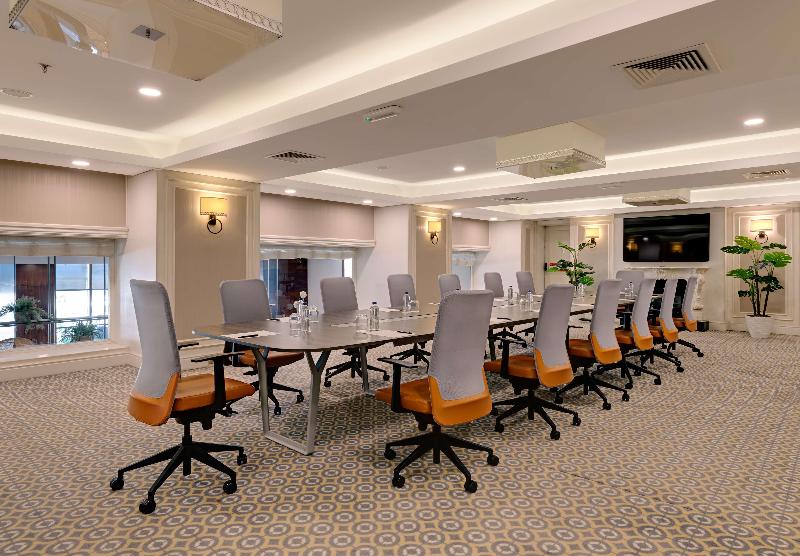 Doubletree By Hilton Hotel Van