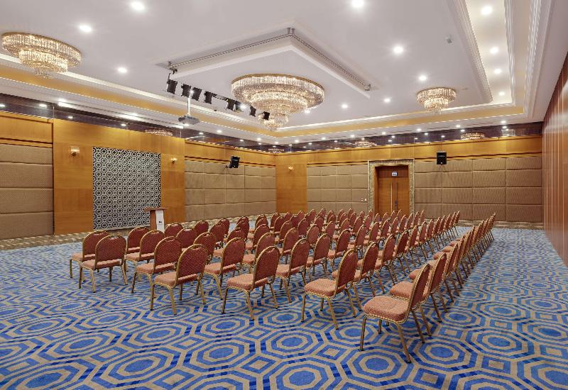 Doubletree By Hilton Hotel Van