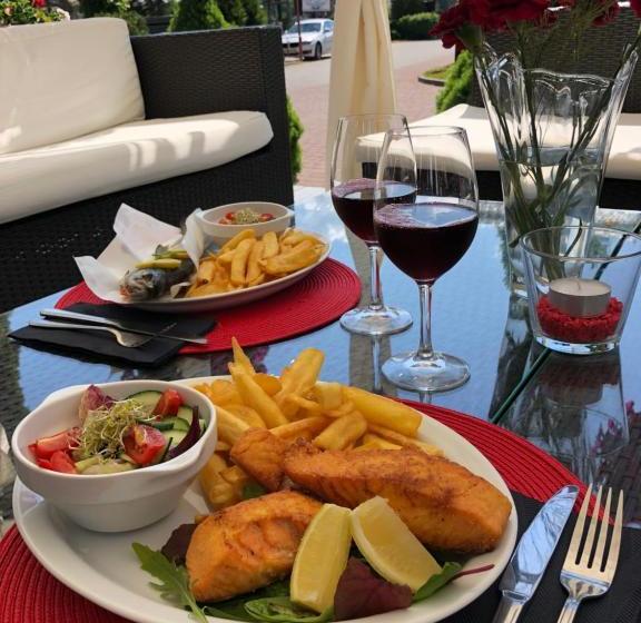 هتل Gdańsk Dworek Banino