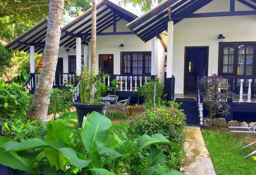 בית מלון כפרי Flower Garden